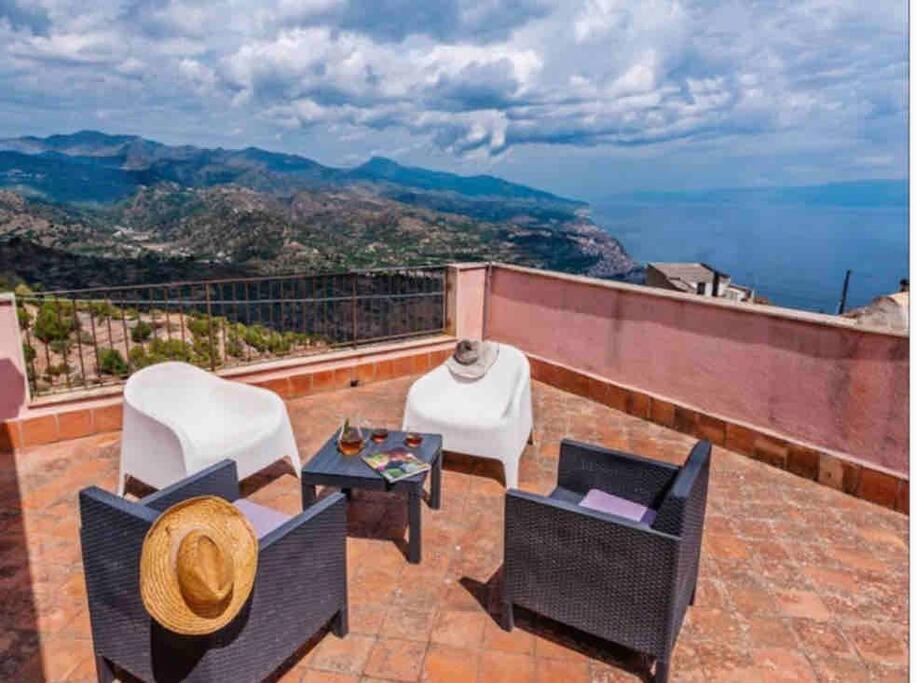 Taormina - The Godfathers Little Mansion Vila Forza dʼAgro Exterior foto